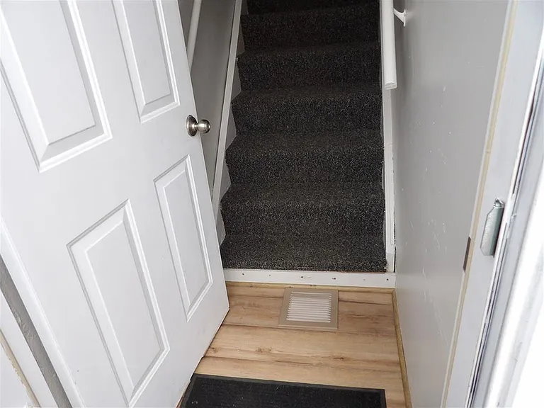 9777 State Rd #C — Photo 3