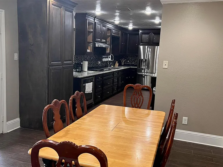 6335 Tall Willow Dr — Photo 10