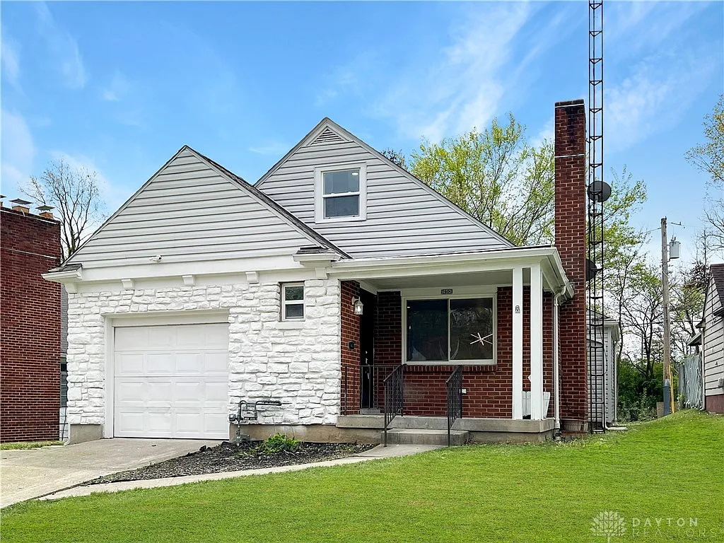 450 Rockcliff Cir photo 1