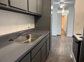 Hawthorne Club Apartments