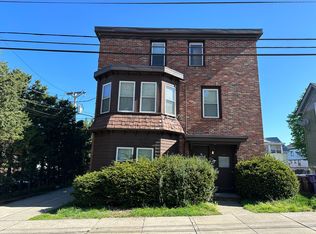 303 Lafayette St APT 5, Pawtucket, RI 02860
