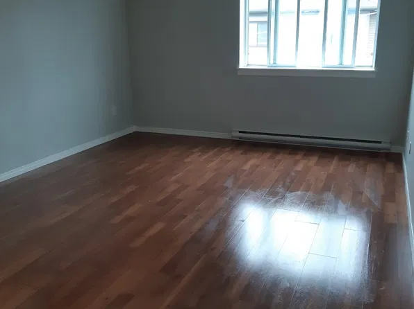 5 Spring St #111, Prince Edward County, ON K0K 2T0