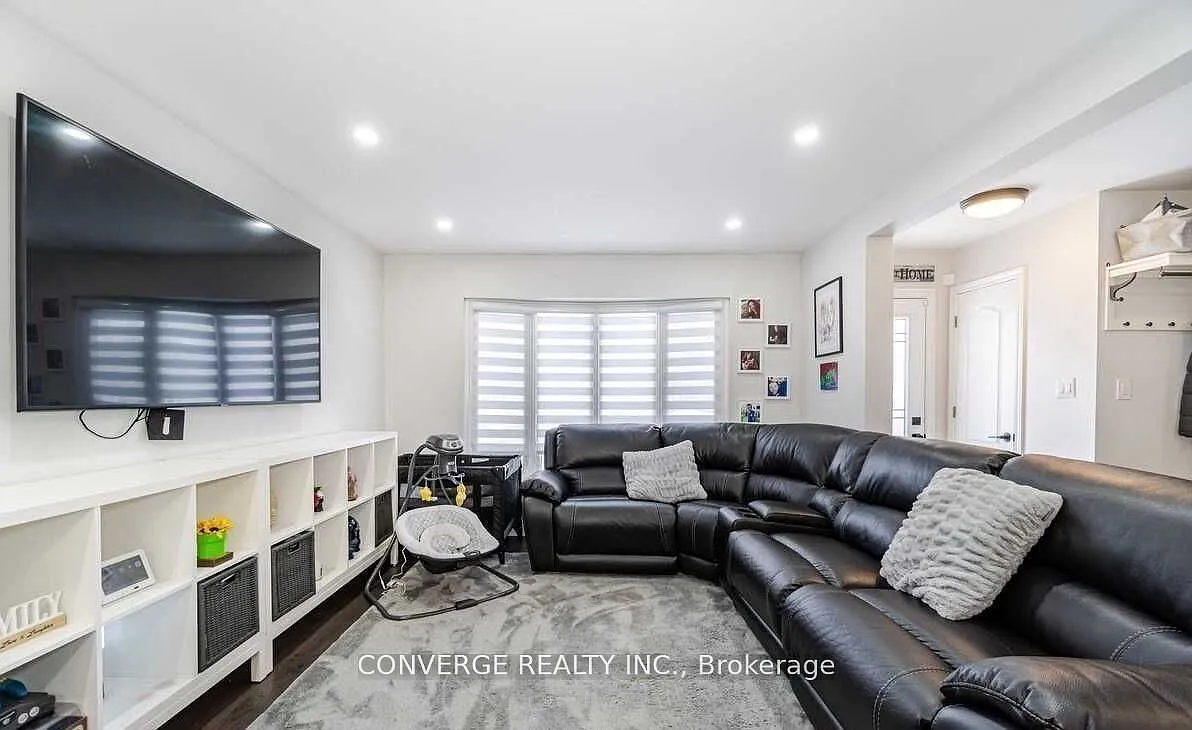 3 bed, $2,900 — Photo 3