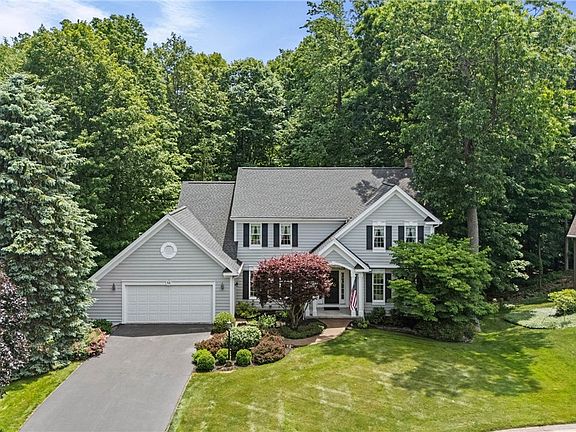 3rd image of 33 Chablis Dr
