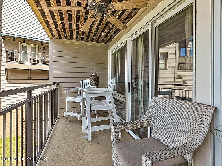 100 Harbor Pl #303 — Photo 16