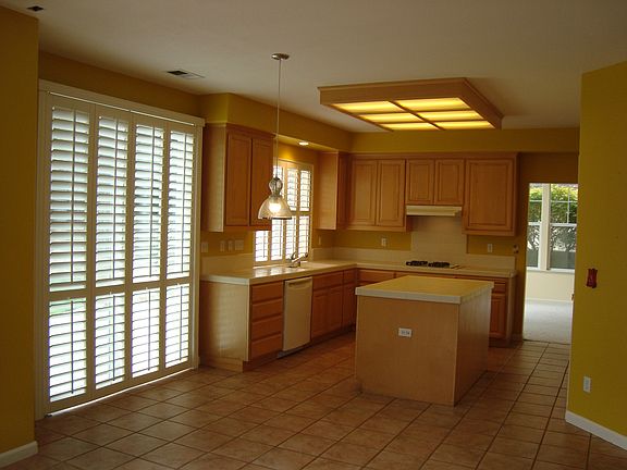 Kitchen/Family room