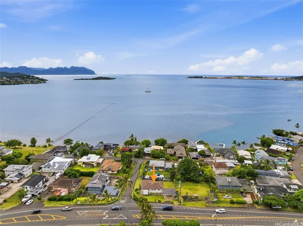 45-9 Kaneohe Bay Dr, Kaneohe, HI 96744