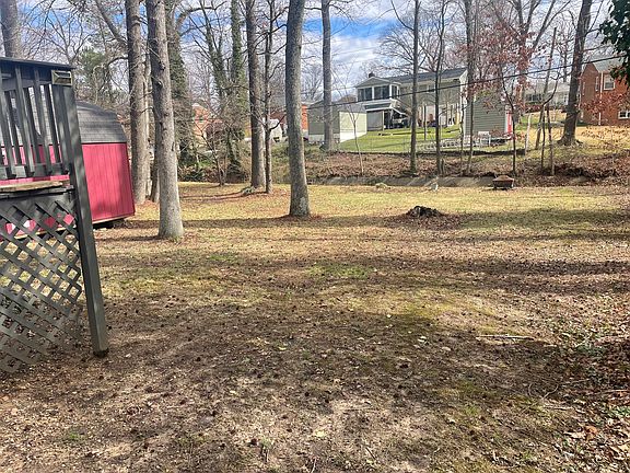 3rd image of 2703 Lawland Dr