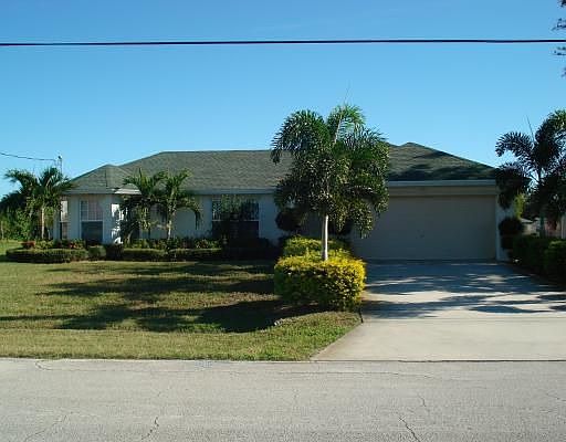 1st image of 2201 SW Chestnut Ln