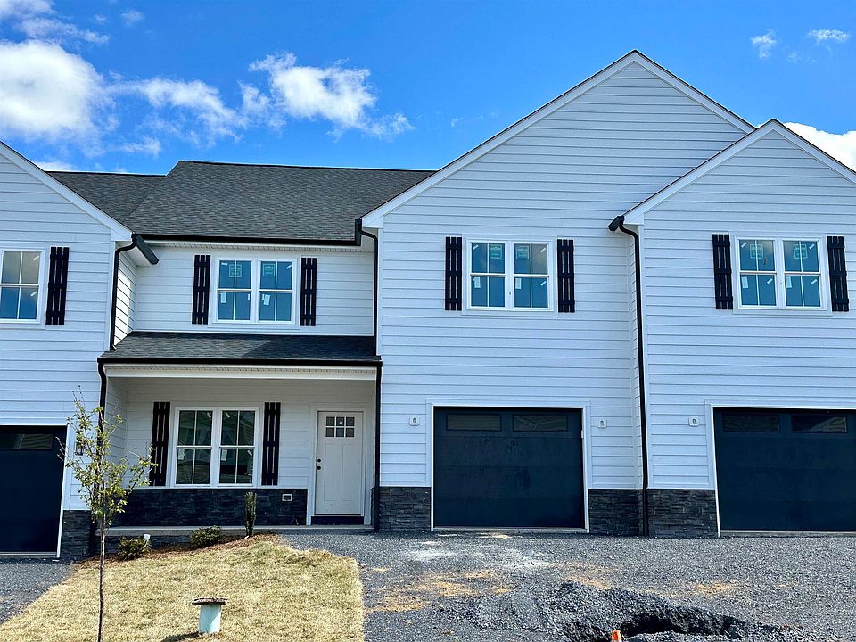 1st image of 20 Ashwood Ln