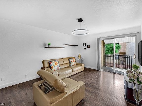 4th image of 4981 River Glen Dr Unit 52