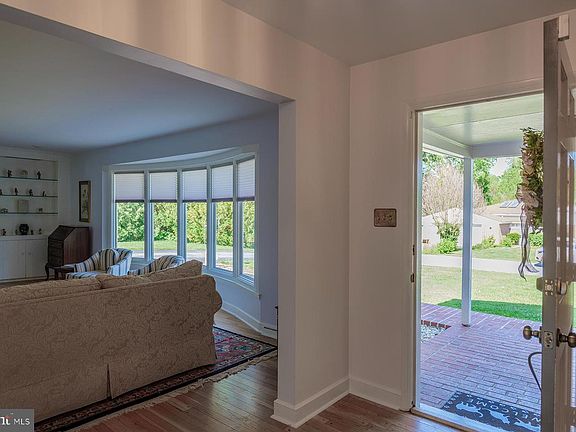 5th image of 13324 Hickory Hill Rd