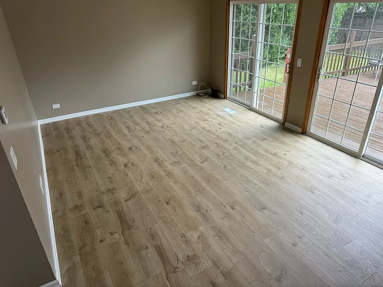 2404 Kenmore Ct — Photo 13