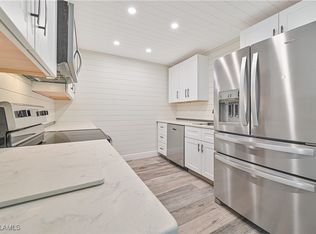 91 Pioneer Ct, Fort Myers, FL 33919