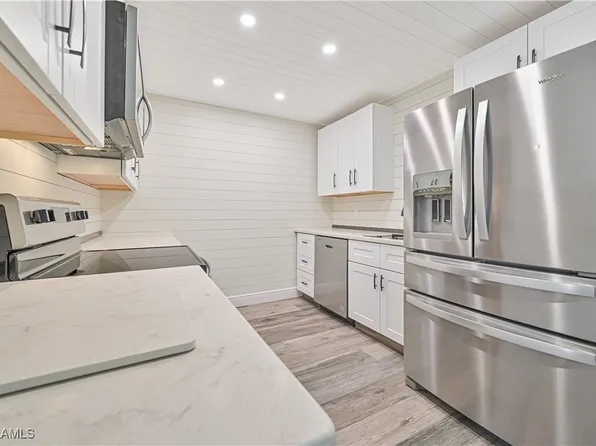 91 Pioneer Ct, Fort Myers, FL 33919