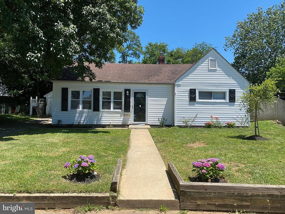 1st image of 1404 Brook Ln