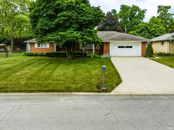 2603 W Brook Dr, Muncie, IN 47304