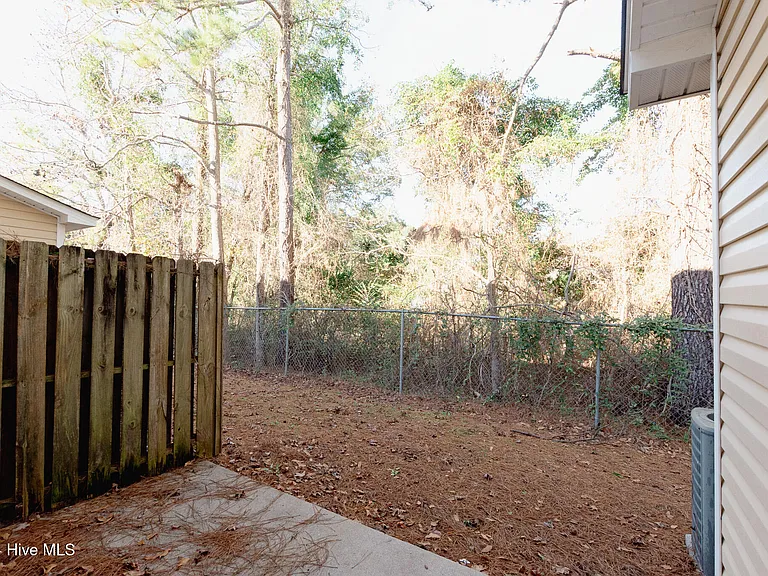 125 Cornerstone Pl — Photo 27