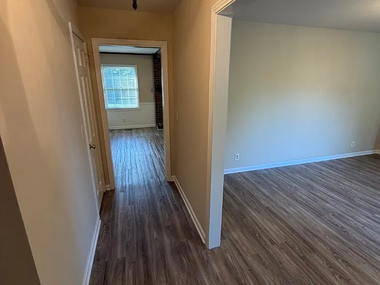 1600 Parklawn Dr — Photo 2