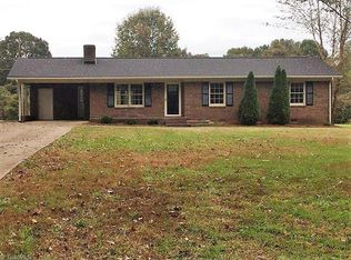 179 Longwood Dr, Eden, NC 27288