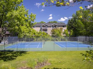 1805 Trailway Dr APT 7, Eagan, MN 55122