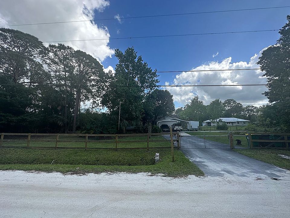 2nd image of 4801 Avocado Ave