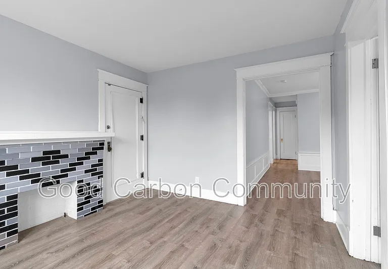 2805 Main St #2 — Photo 8