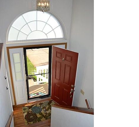 3rd image of 123 Kinross Ct