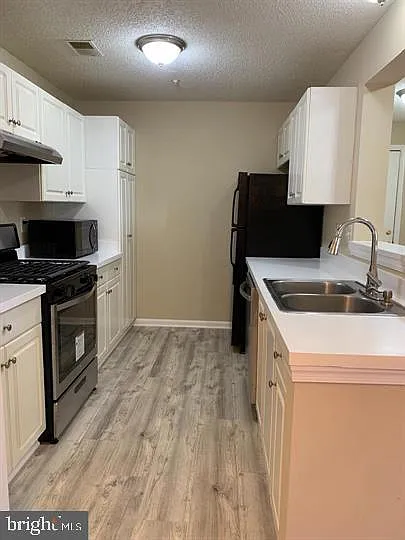 10010 Vanderbilt Cir #5-9 — Photo 12