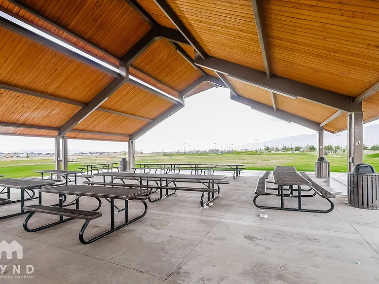 2450 E Jim Bridger Dr — Photo 19