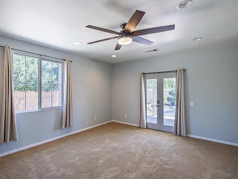 9380 Dauchy Ave — Photo 26