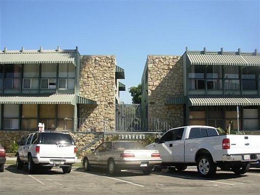 1st image of 438 Cedar Ave Unit 06