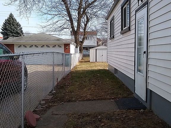 2nd image of 1453 Marion Ave