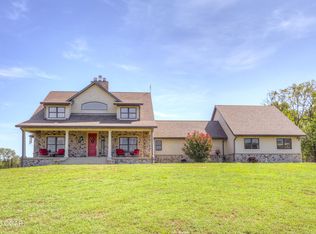 17777 Parrot Rd, Neosho, MO 64850