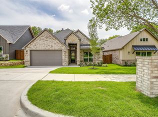 3221 NW 25th St, Fort Worth, TX 76106