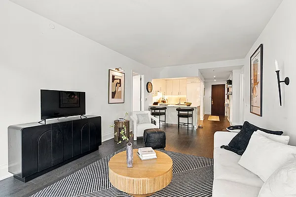 Living room, photo 7