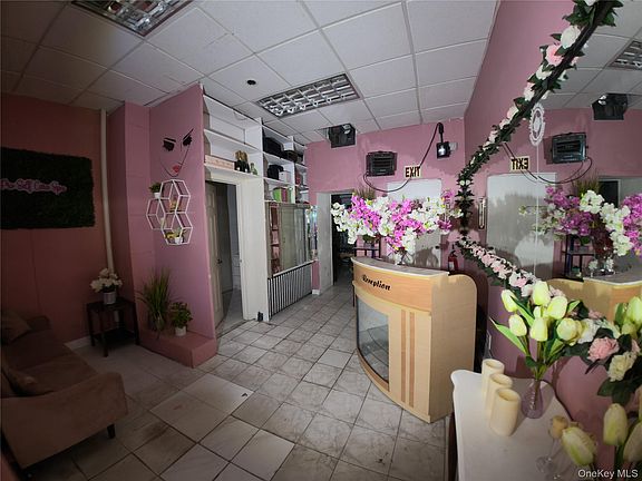3rd image of 10428 Jamaica Avenue
