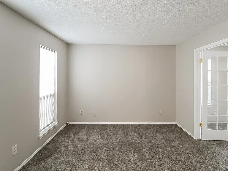 1015 Redan Trce — Photo 14