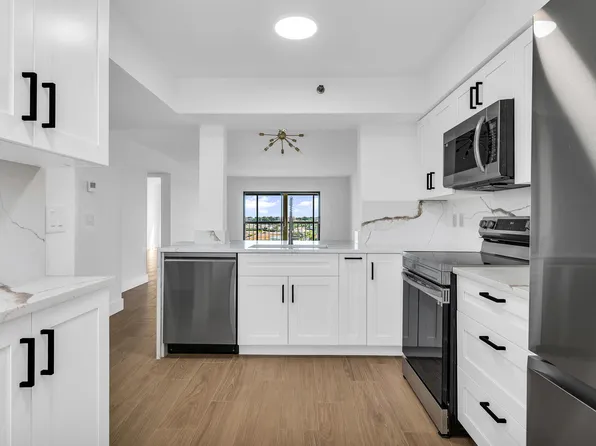7260 Kinghurst Drive #705, Delray Beach, FL 33446