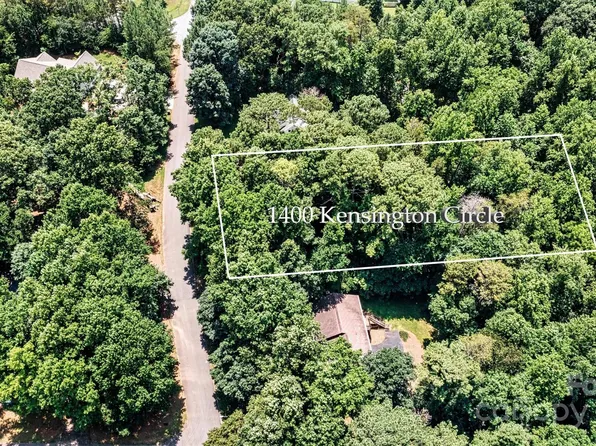1400 Kensington Cir, Newton, NC 28658