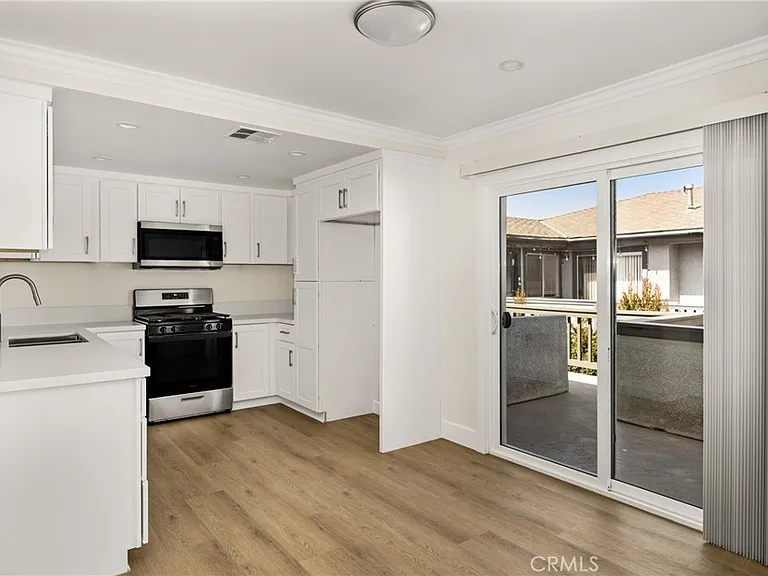 4032 Howard Ave — Photo 10