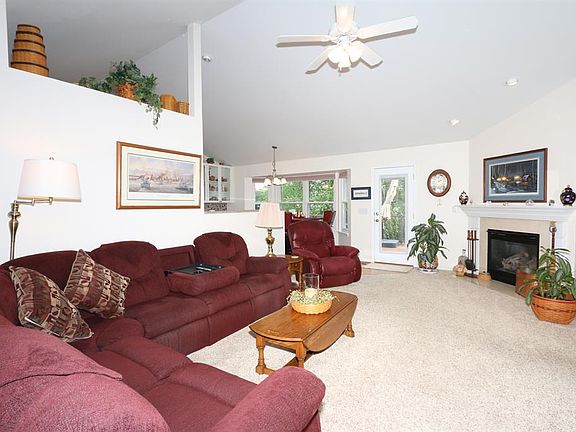 5th image of 1092 Riverwalk Ct