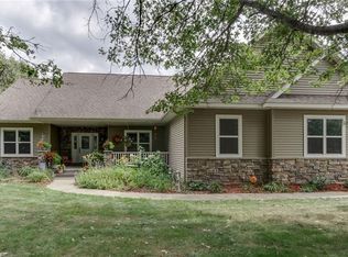 1749 Red Pine Dr, Eau Claire, WI 54701