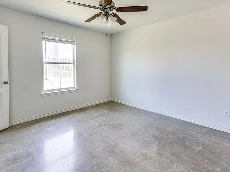6011 Amelia Earhart Blvd #B — Photo 6