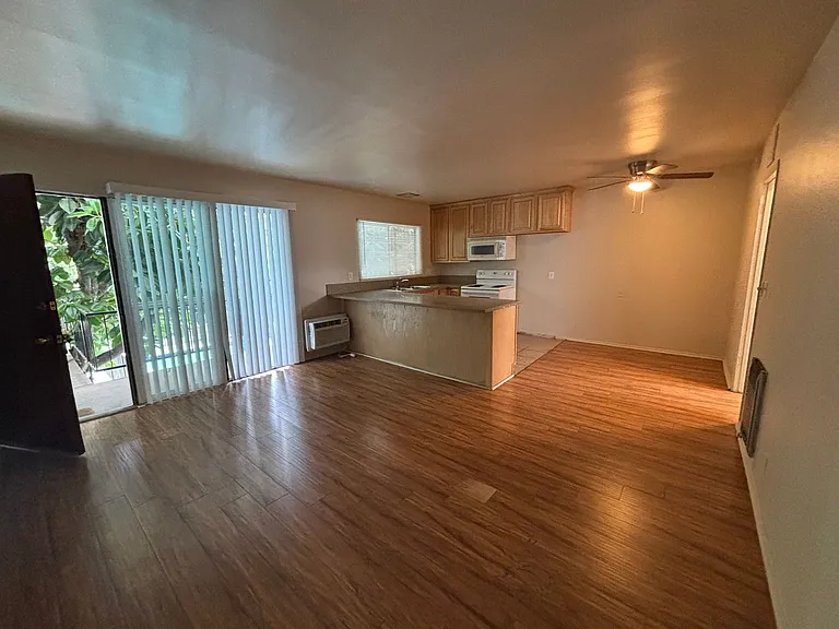 6930 Fulton Ave — Photo 4