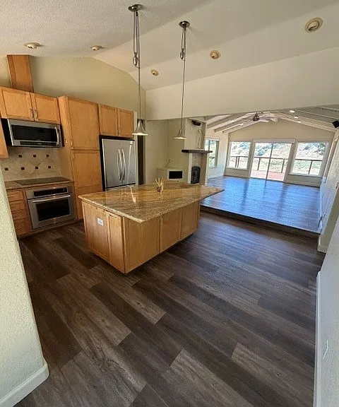17295 Holiday Dr — Photo 12