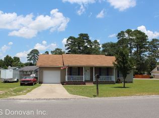 5664 Castleton Dr, Hope Mills, NC 28348