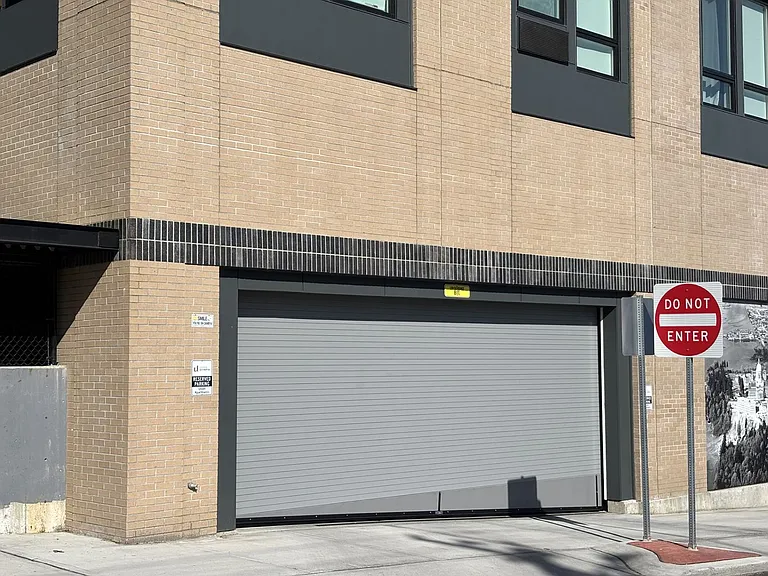 401 UNION — Photo 16