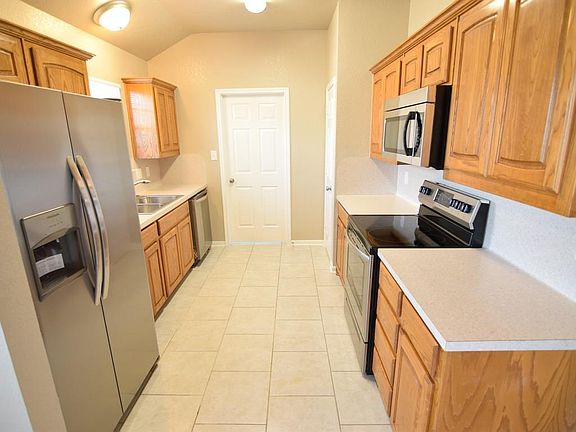 4th image of 168 Lake Forest Dr