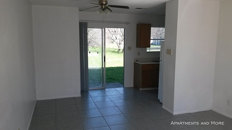 1st image of 450 N Live Oak Ave